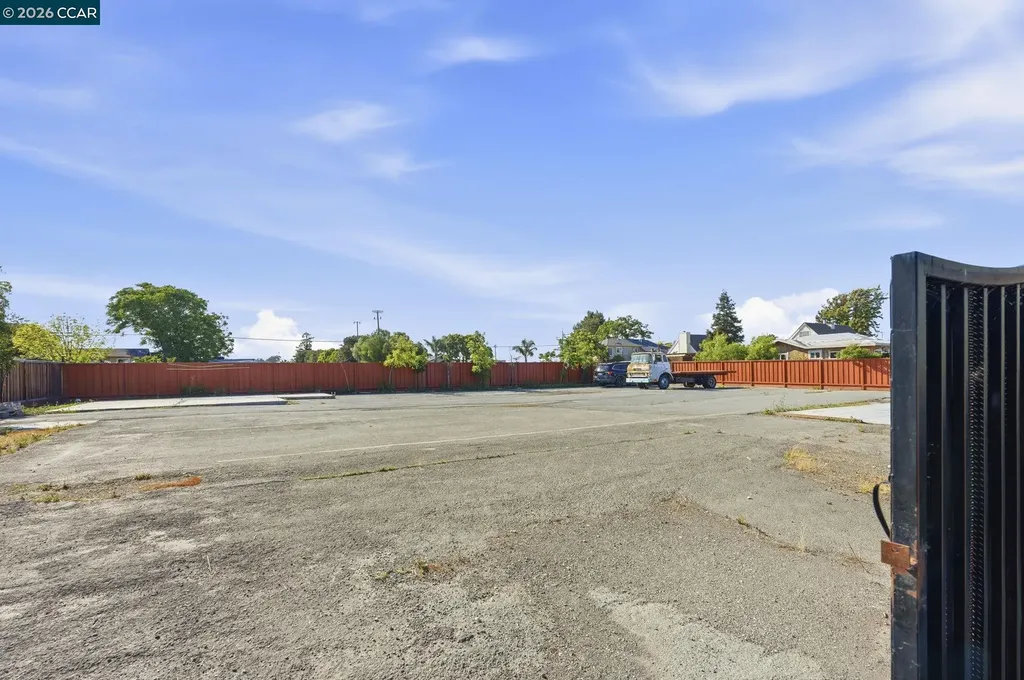 201 Solano Avenue Bay Point CA 94565