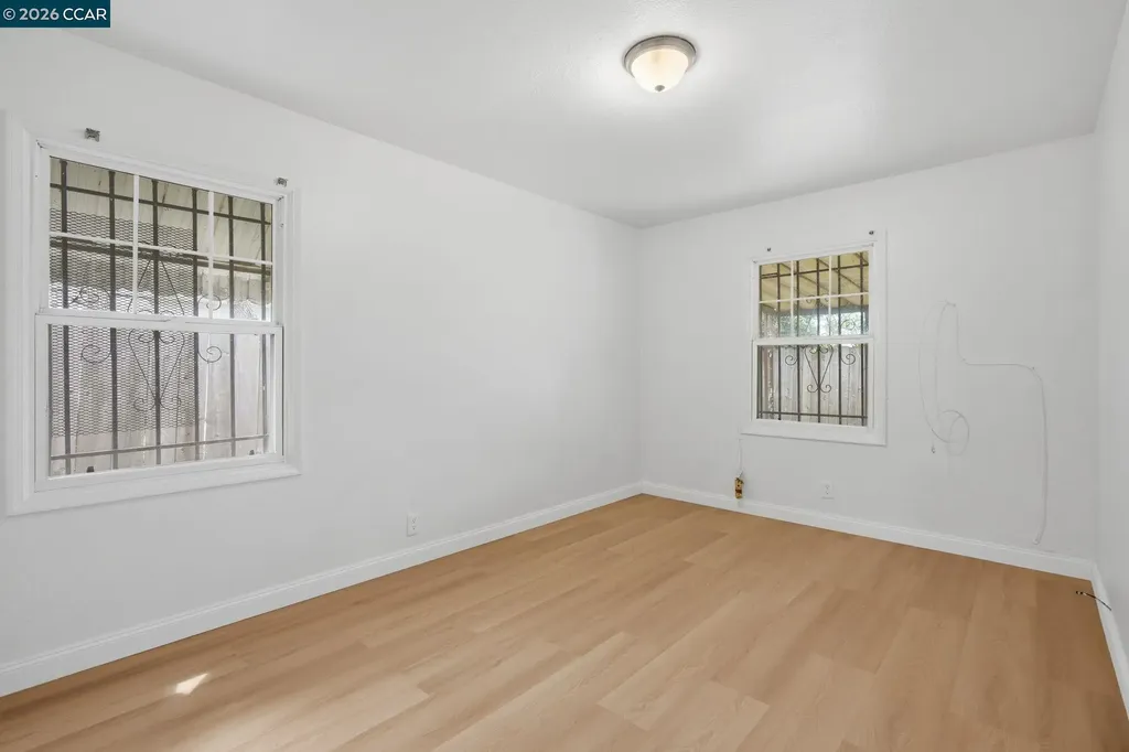 6719 Eastlawn Street Oakland CA 94621