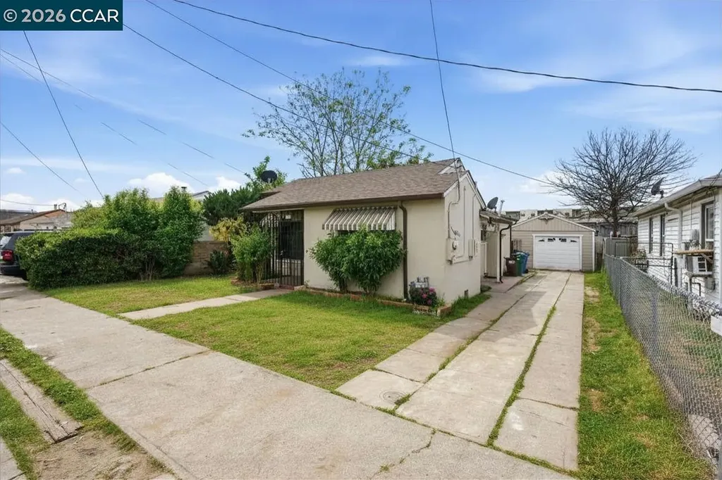 6719 Eastlawn Street Oakland CA 94621