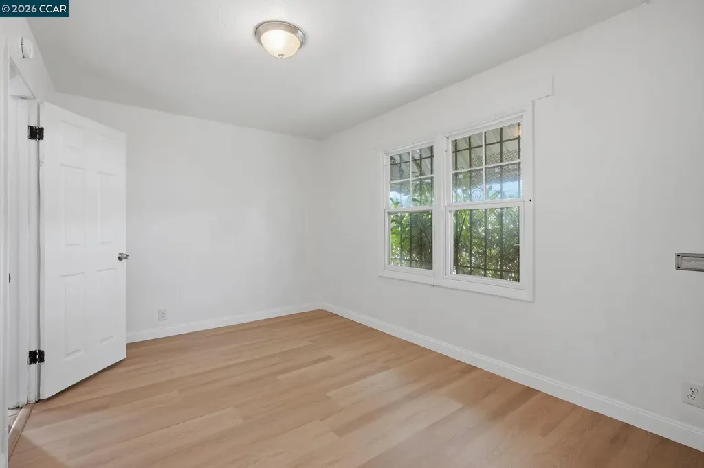 6719 Eastlawn Street Oakland CA 94621