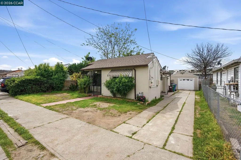6719 Eastlawn Street Oakland CA 94621