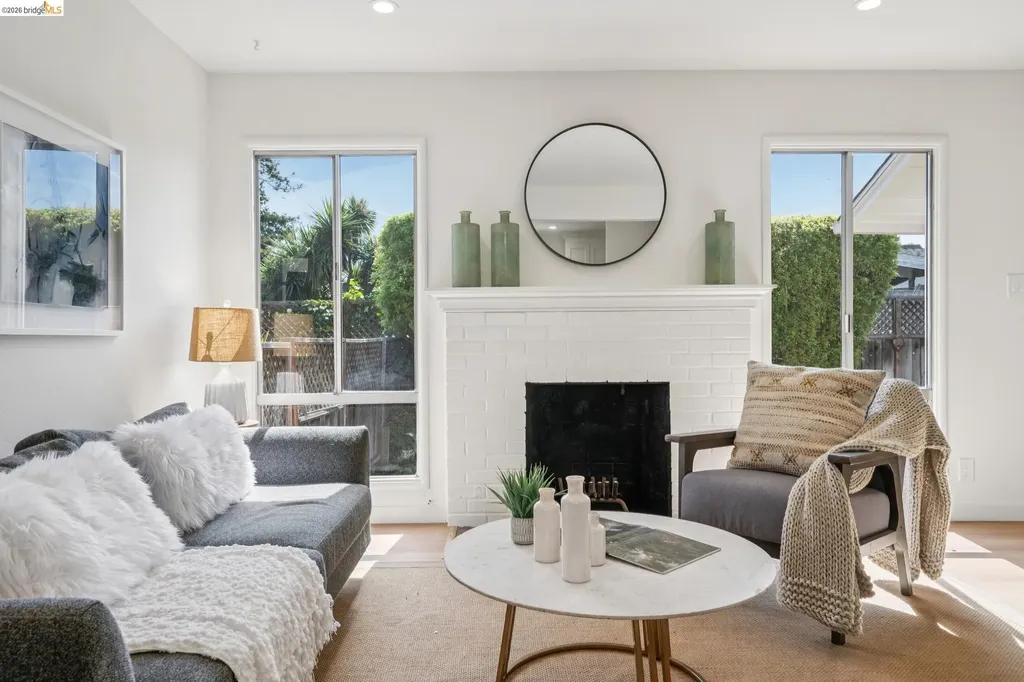 3239 Briggs Avenue Alameda CA 94501