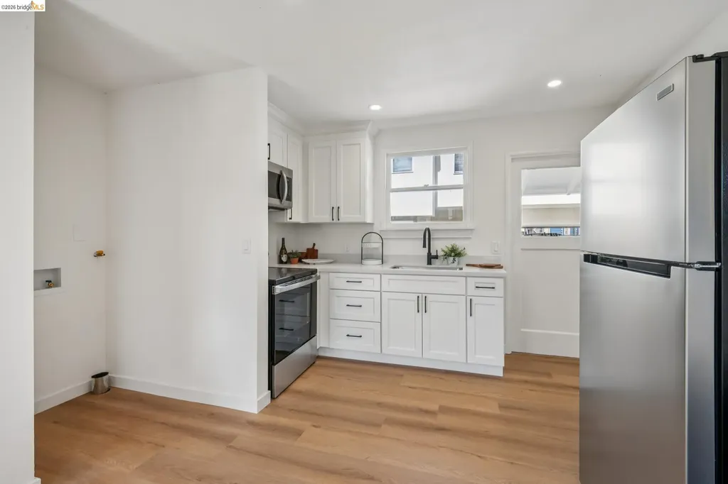 3239 Briggs Avenue Alameda CA 94501