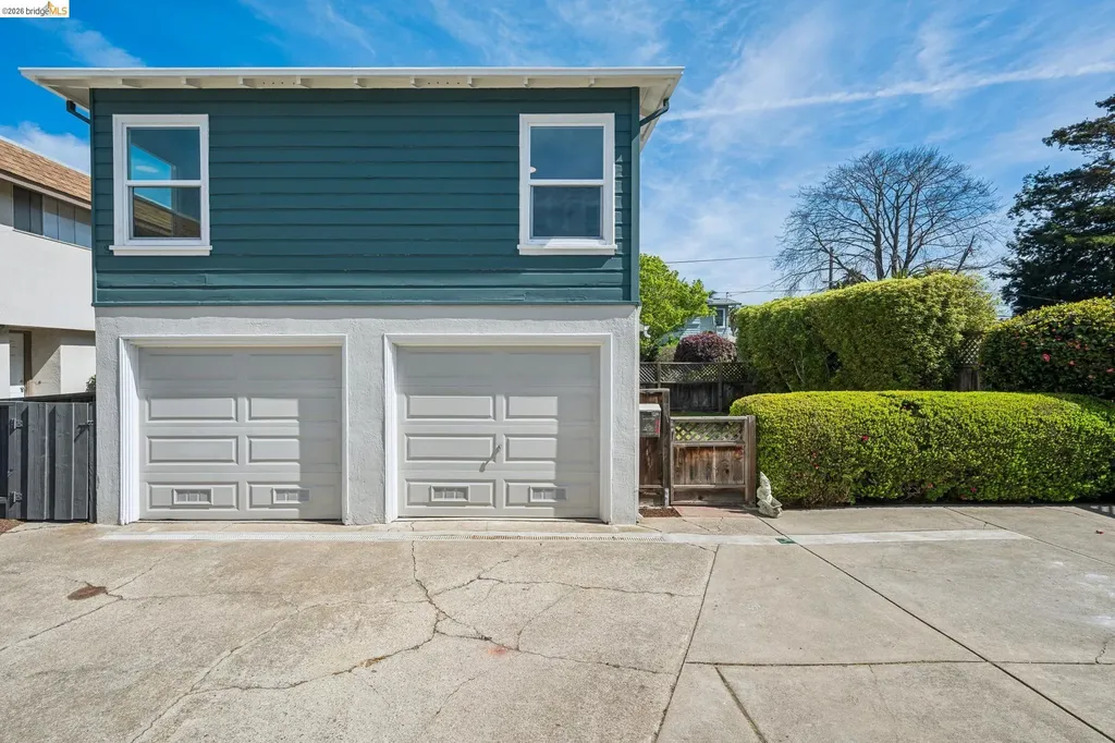 3239 Briggs Avenue Alameda CA 94501