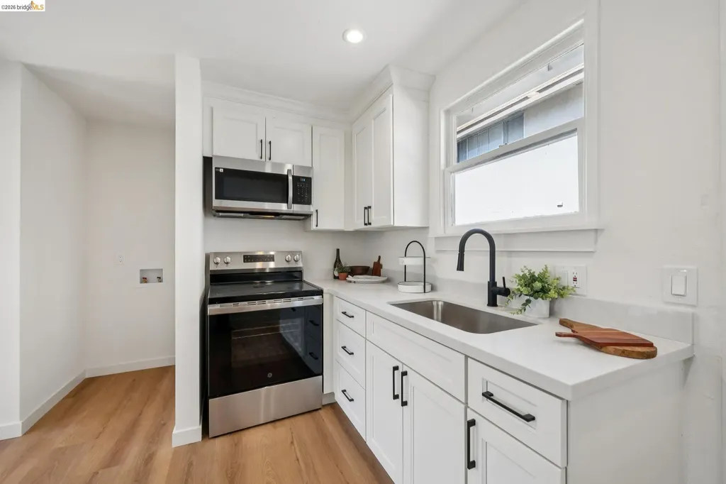 3239 Briggs Avenue Alameda CA 94501