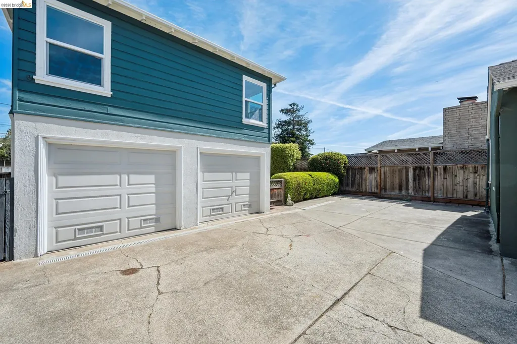 3239 Briggs Avenue Alameda CA 94501