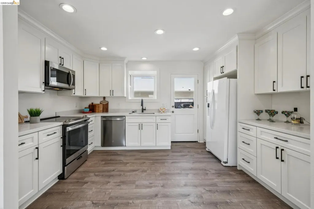 3239 Briggs Avenue Alameda CA 94501