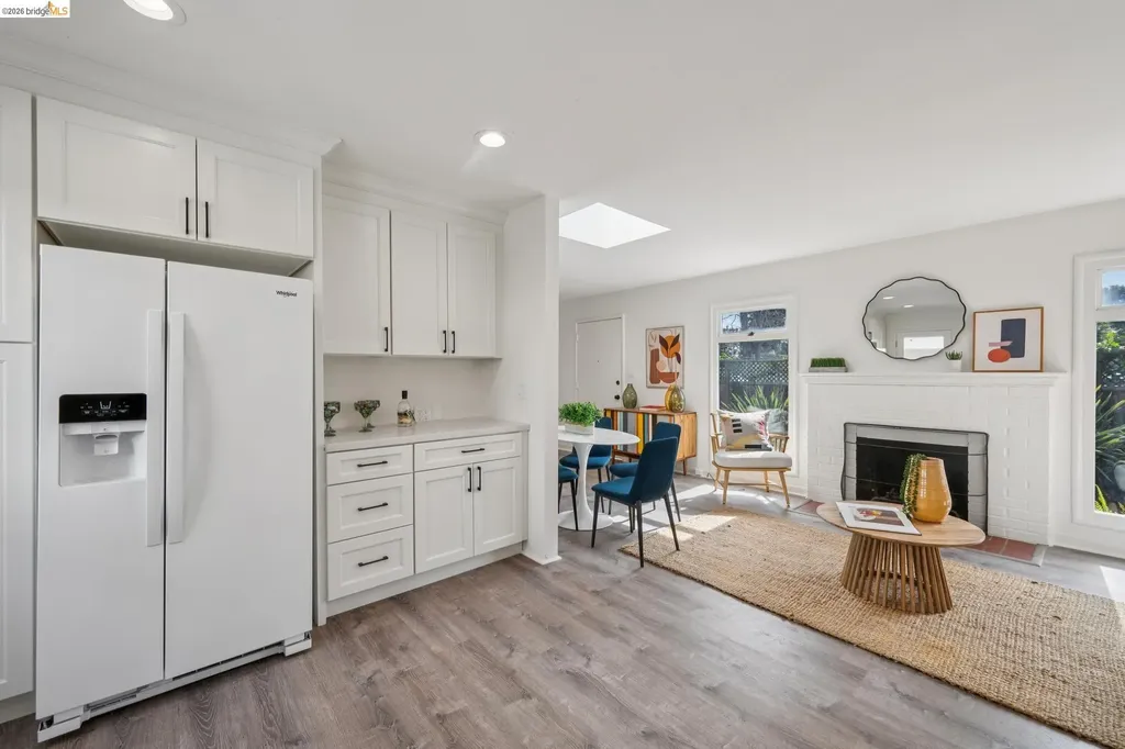 3239 Briggs Avenue Alameda CA 94501