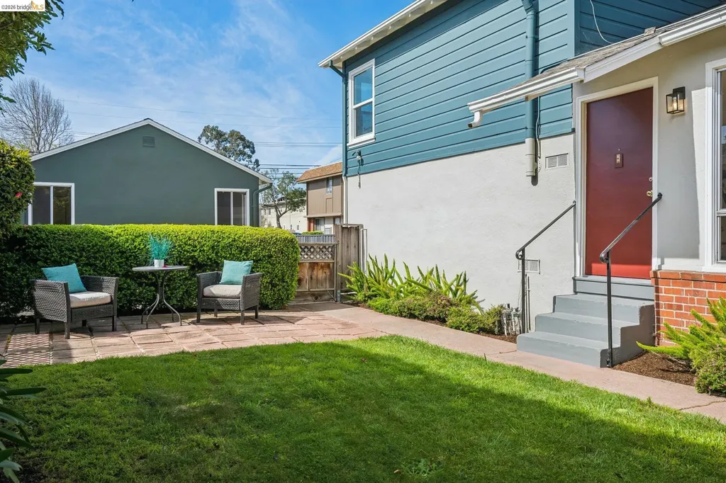 3239 Briggs Avenue Alameda CA 94501
