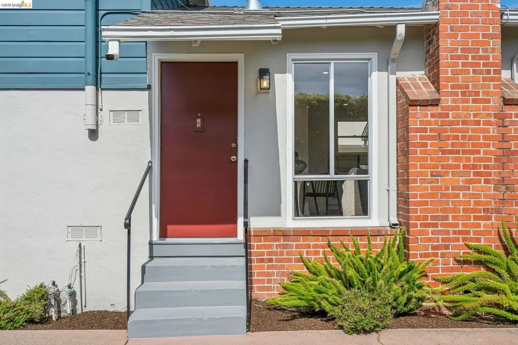 3239 Briggs Avenue Alameda CA 94501