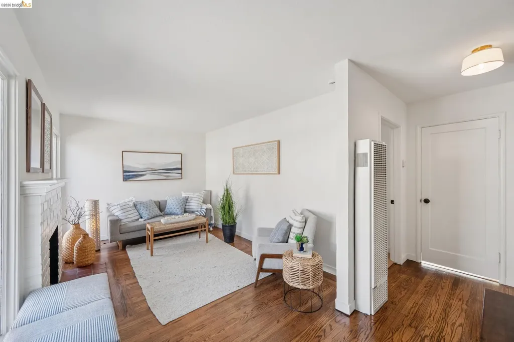 3241 Briggs Avenue Alameda CA 94501