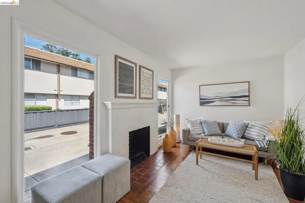 3241 Briggs Avenue Alameda CA 94501