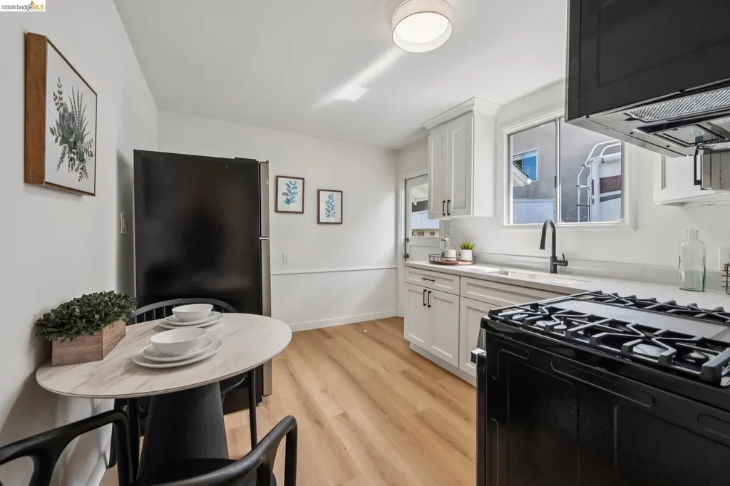 3241 Briggs Avenue Alameda CA 94501