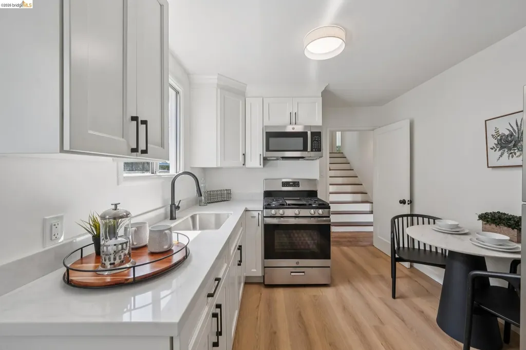 3241 Briggs Avenue Alameda CA 94501