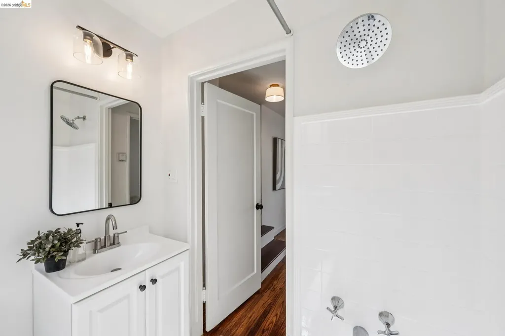 3241 Briggs Avenue Alameda CA 94501