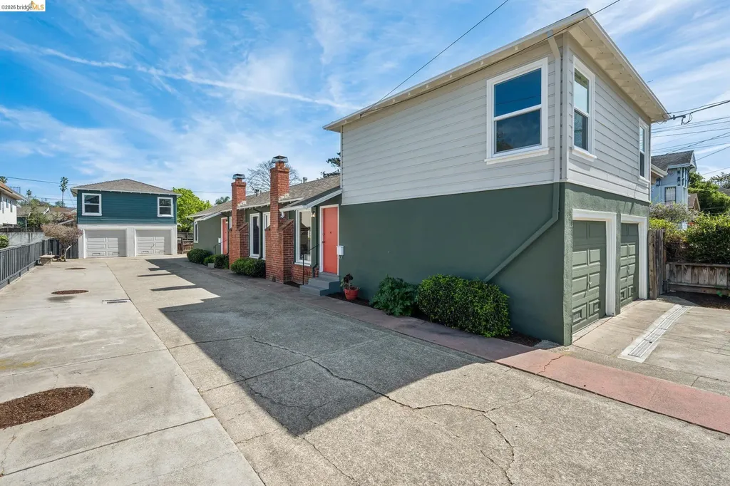3241 Briggs Avenue Alameda CA 94501