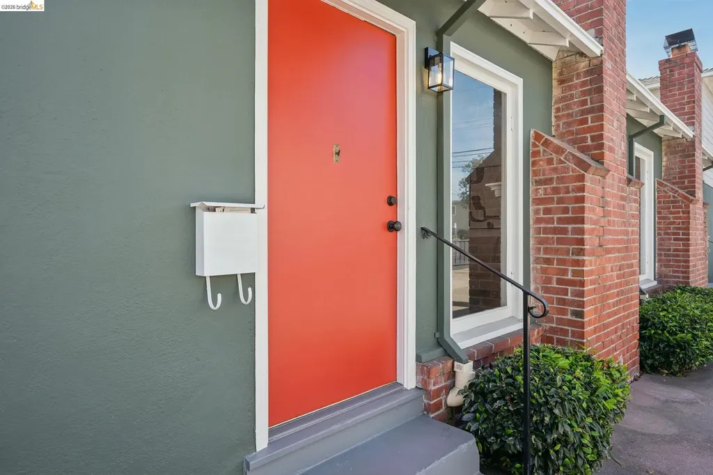 3241 Briggs Avenue Alameda CA 94501