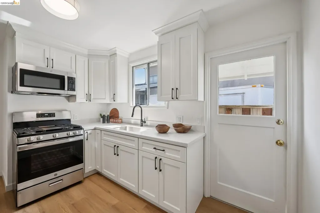 3241 Briggs Avenue Alameda CA 94501