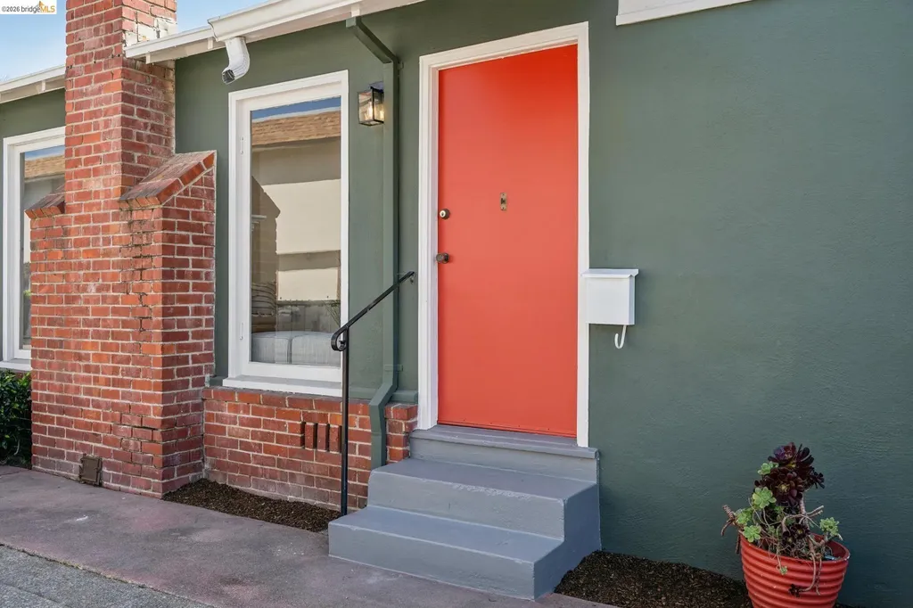 3241 Briggs Avenue Alameda CA 94501
