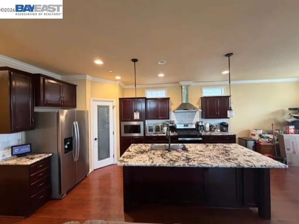 426 Honolulu Circle Union City CA 94587