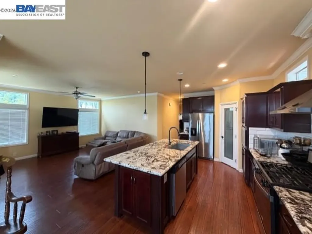 426 Honolulu Circle Union City CA 94587