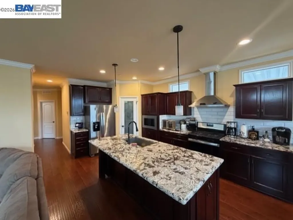 426 Honolulu Circle Union City CA 94587
