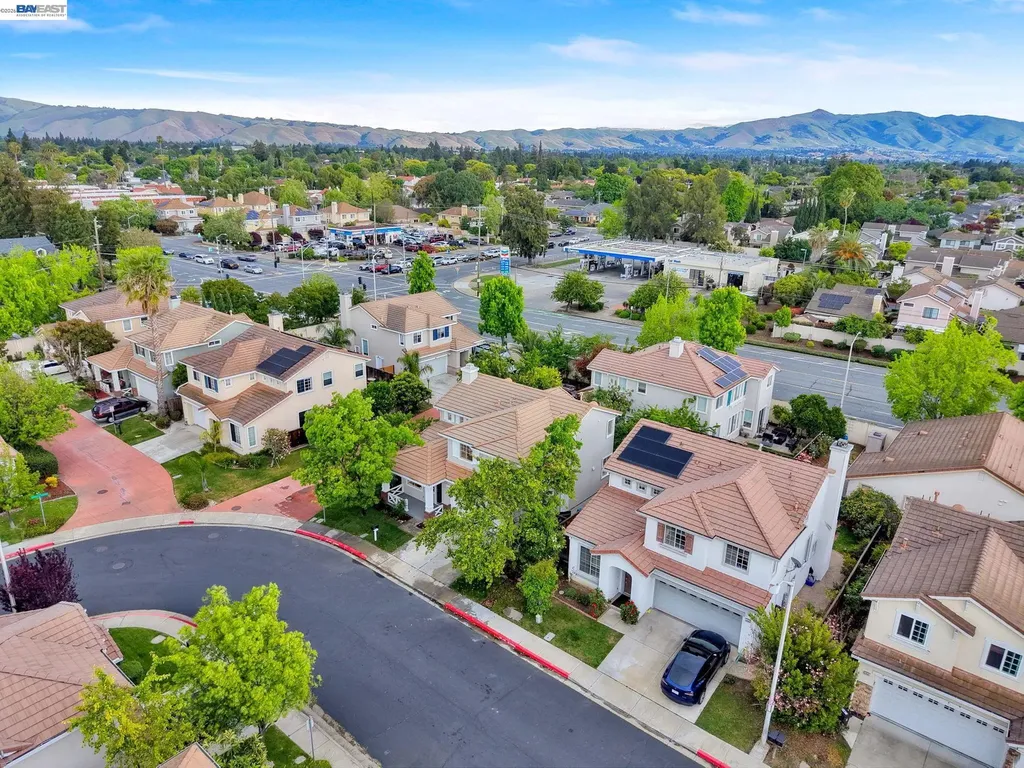 37489 Summer Holly Common Fremont CA 94536