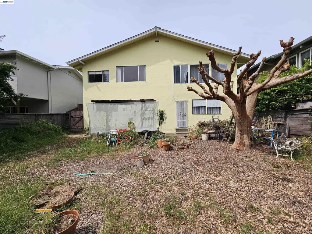 18758 Crane Avenue Castro Valley CA 94546