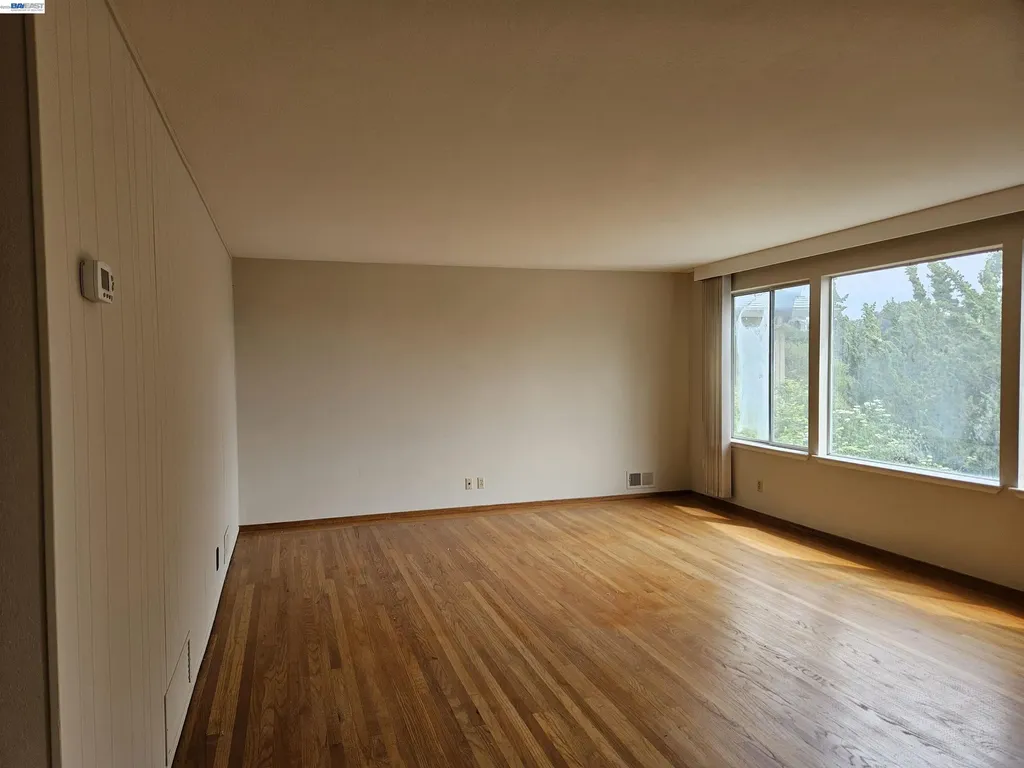 18758 Crane Avenue Castro Valley CA 94546