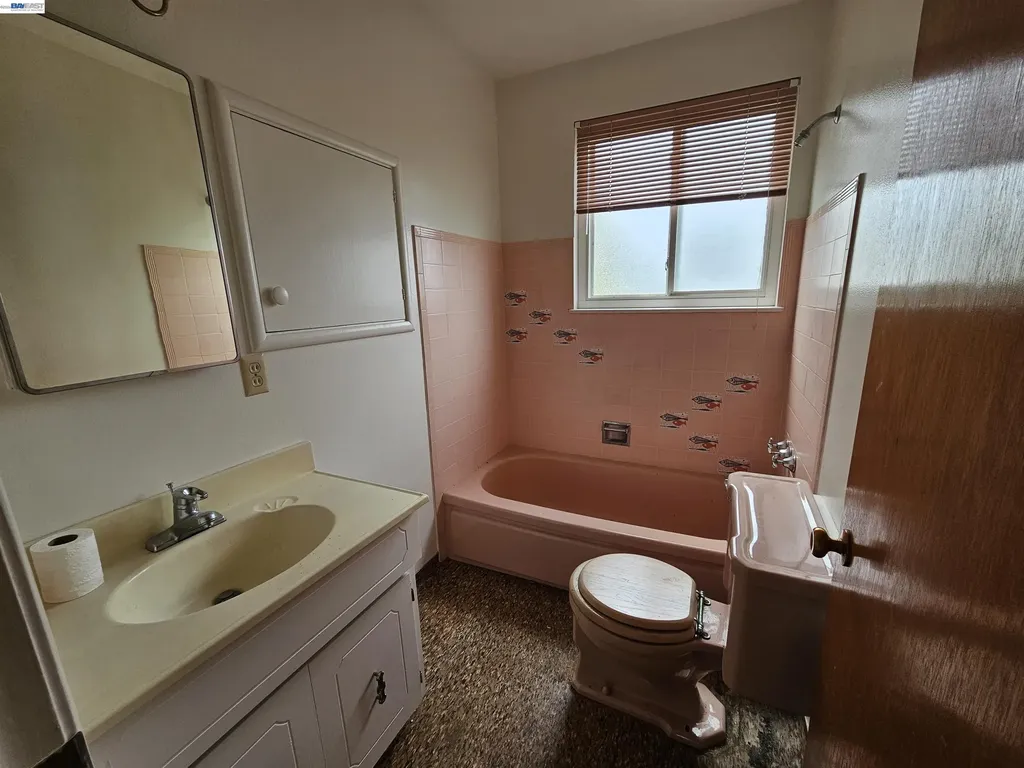 18758 Crane Avenue Castro Valley CA 94546