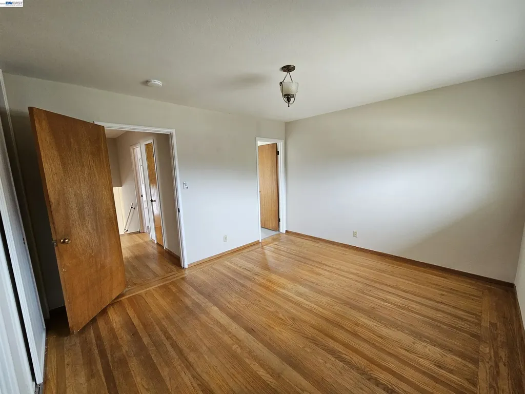 18758 Crane Avenue Castro Valley CA 94546