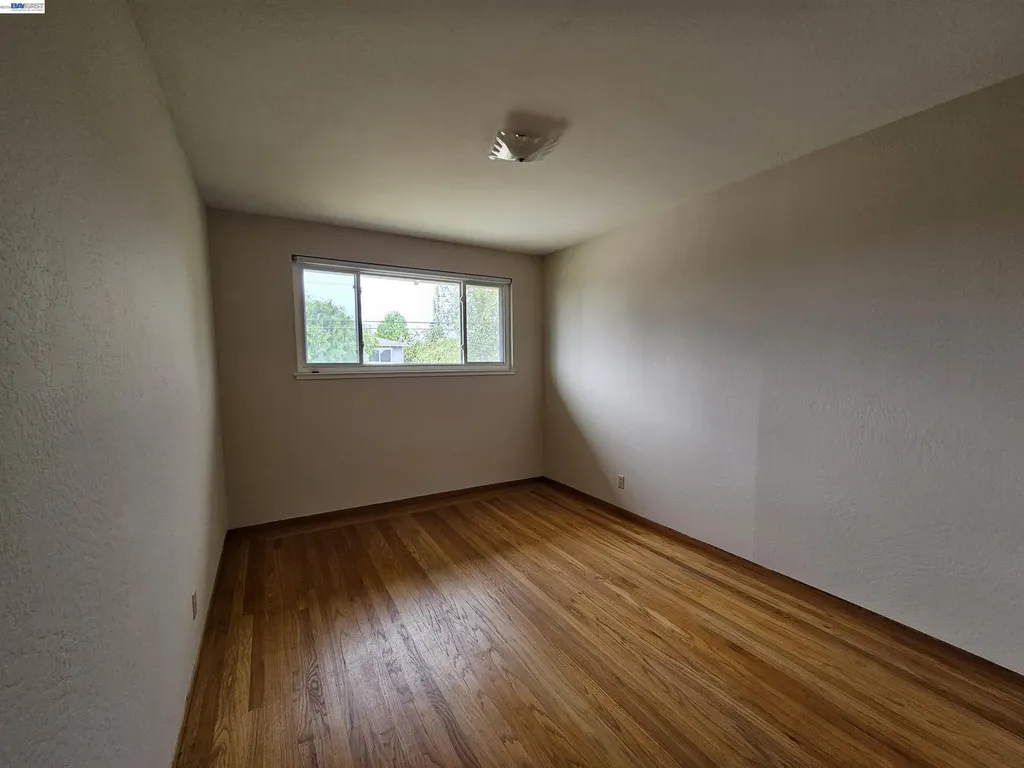 18758 Crane Avenue Castro Valley CA 94546