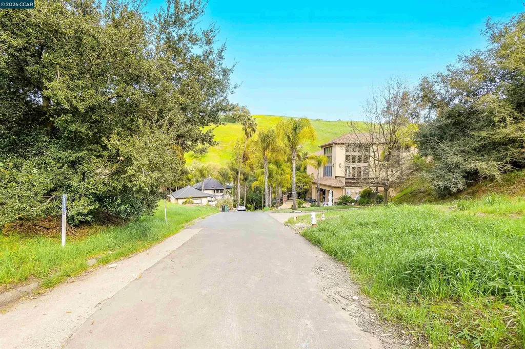 40 Rodrigues Lane Walnut Creek CA 94597
