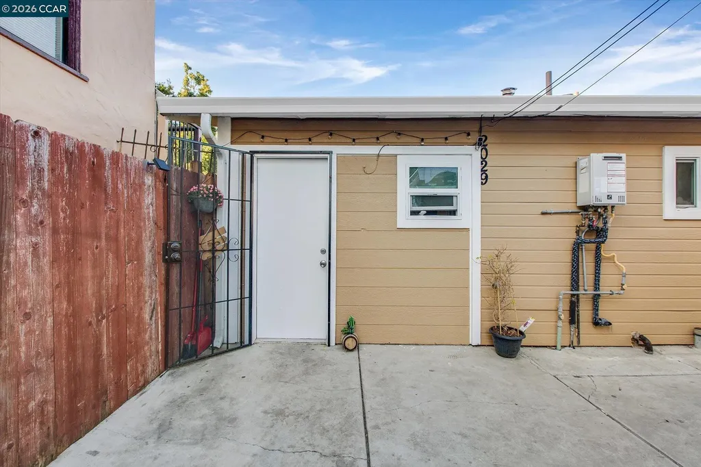 2027 83rd Avenue Oakland CA 94621