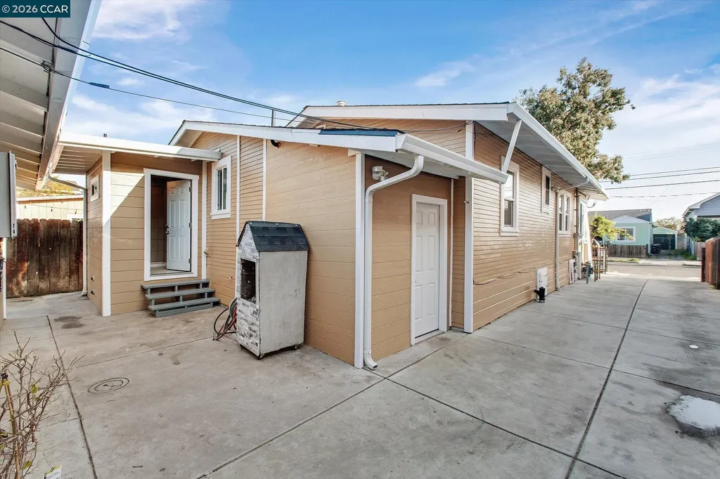 2027 83rd Avenue Oakland CA 94621