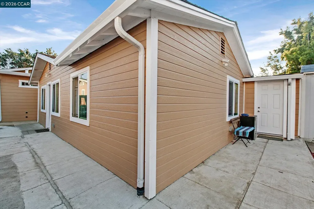 2027 83rd Avenue Oakland CA 94621