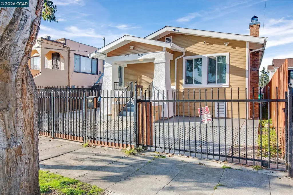 2027 83rd Avenue Oakland CA 94621
