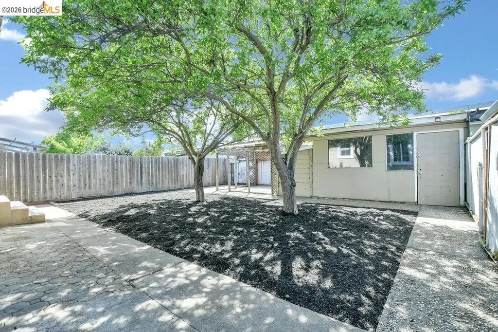 2560 Chanslor Avenue Richmond CA 94804