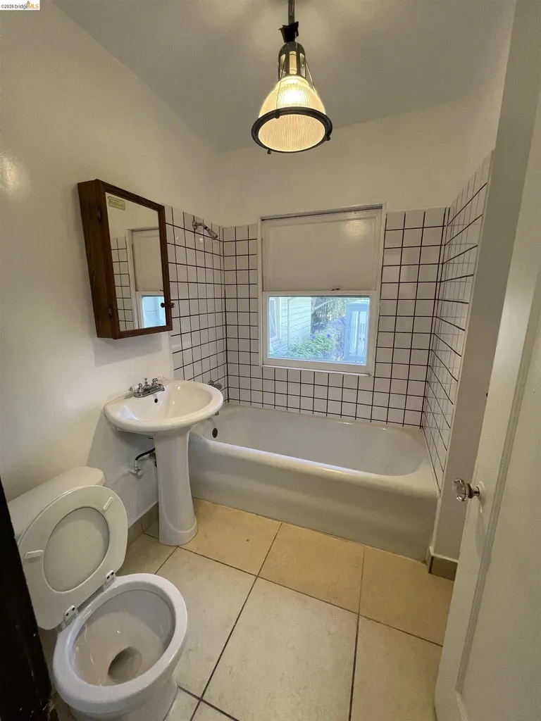 1727 Alcatraz Avenue Berkeley CA 94703
