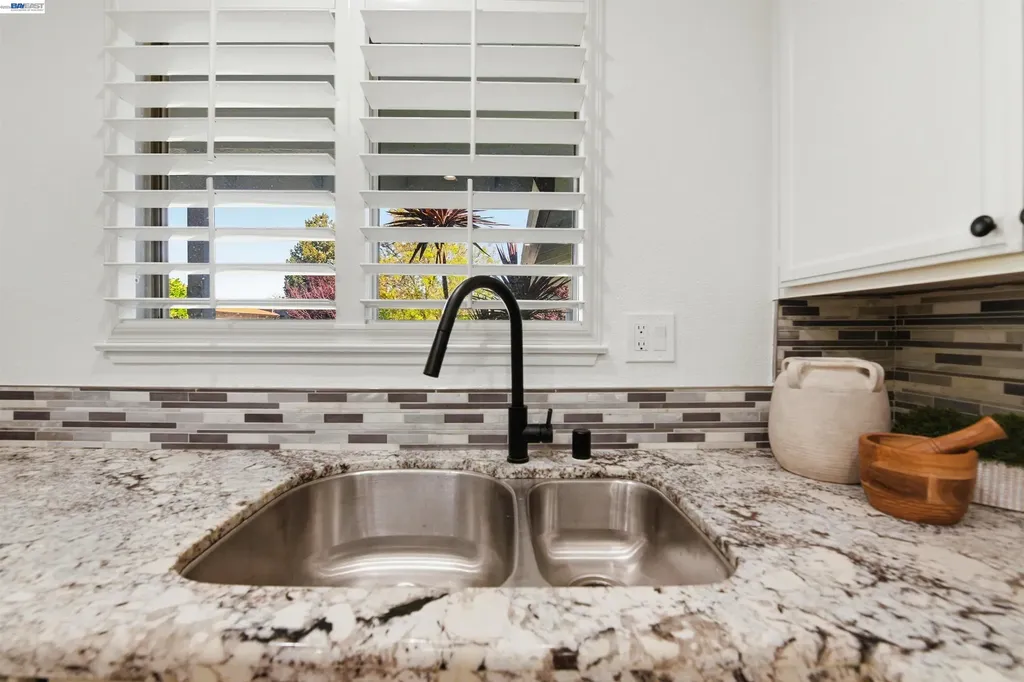 4572 Theresa Avenue Fremont CA 94538