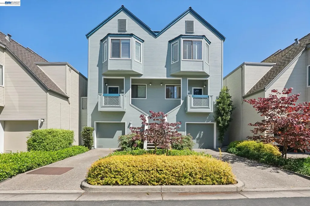 6 Invincible Court Alameda CA 94501