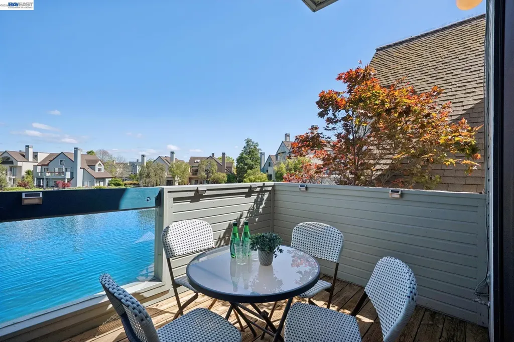 6 Invincible Court Alameda CA 94501