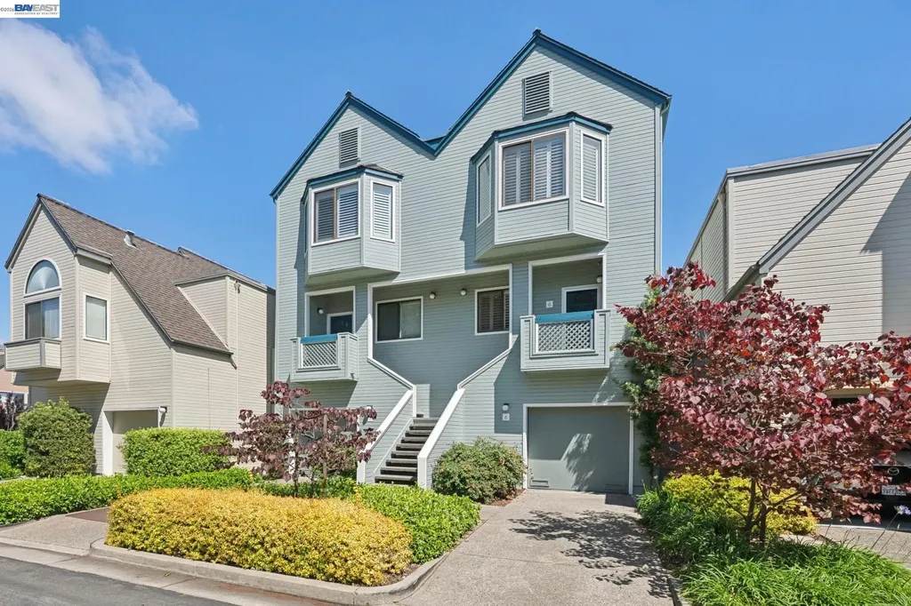 6 Invincible Court Alameda CA 94501