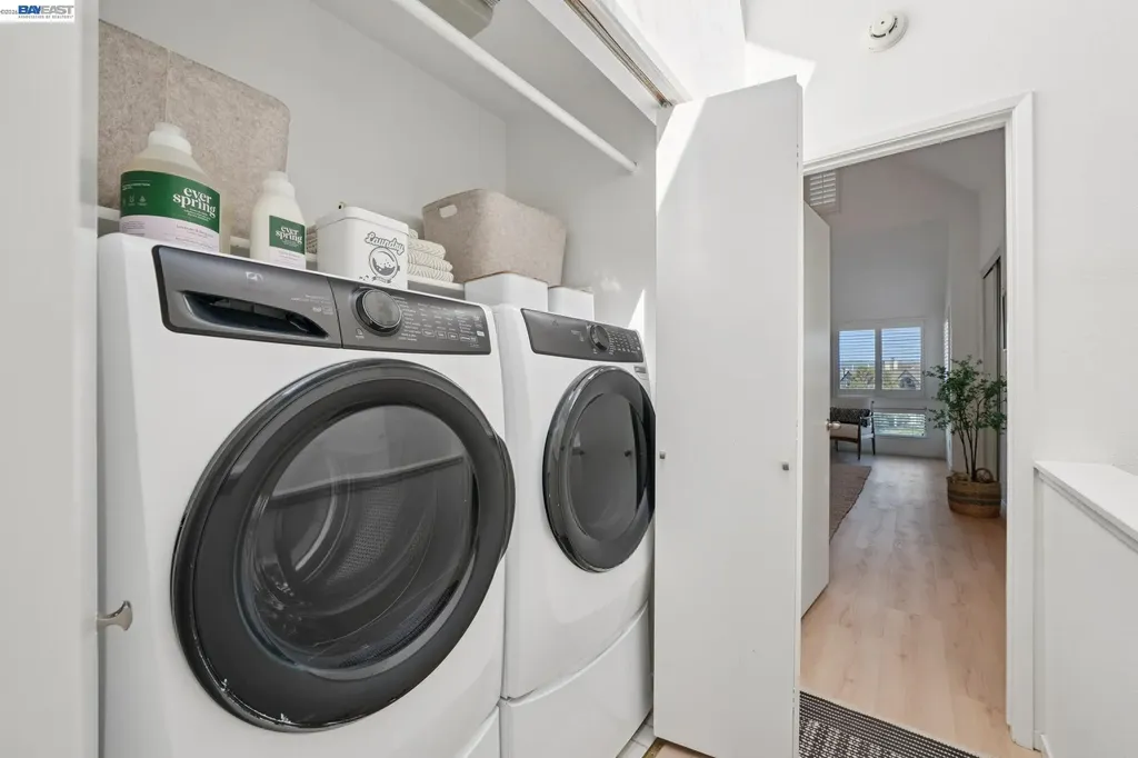 6 Invincible Court Alameda CA 94501