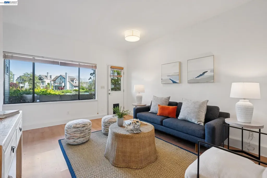 6 Invincible Court Alameda CA 94501