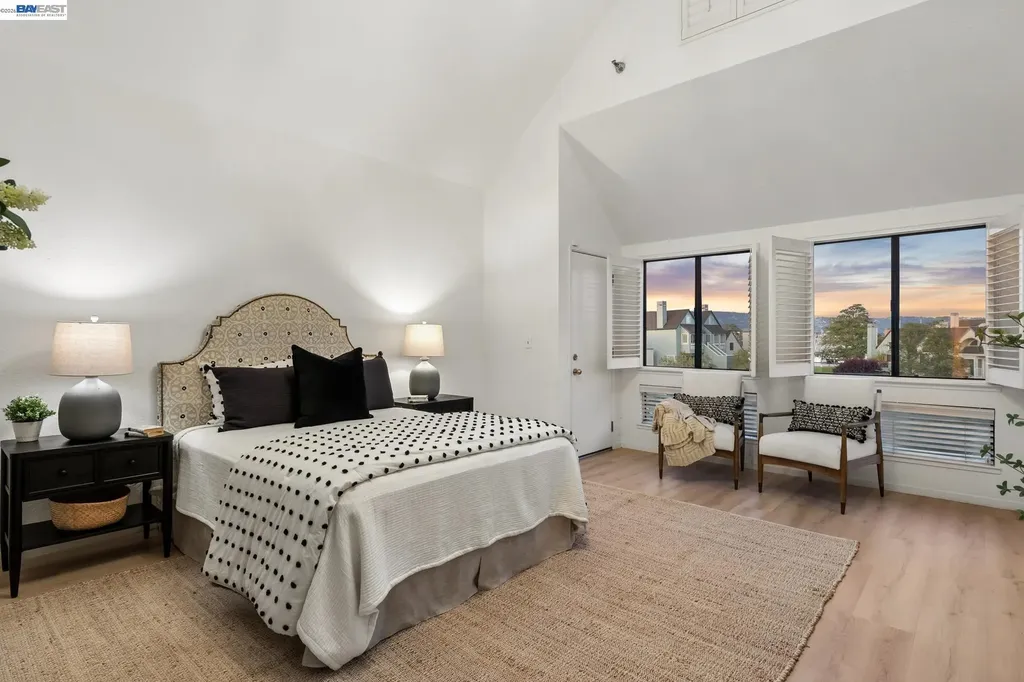 6 Invincible Court Alameda CA 94501