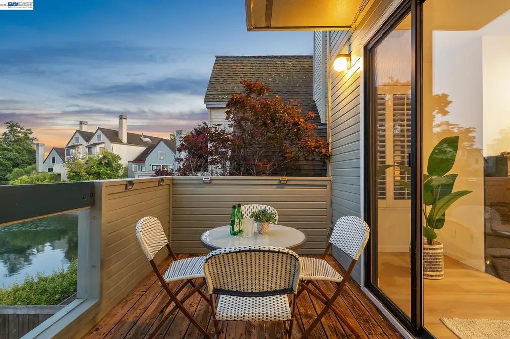 6 Invincible Court Alameda CA 94501