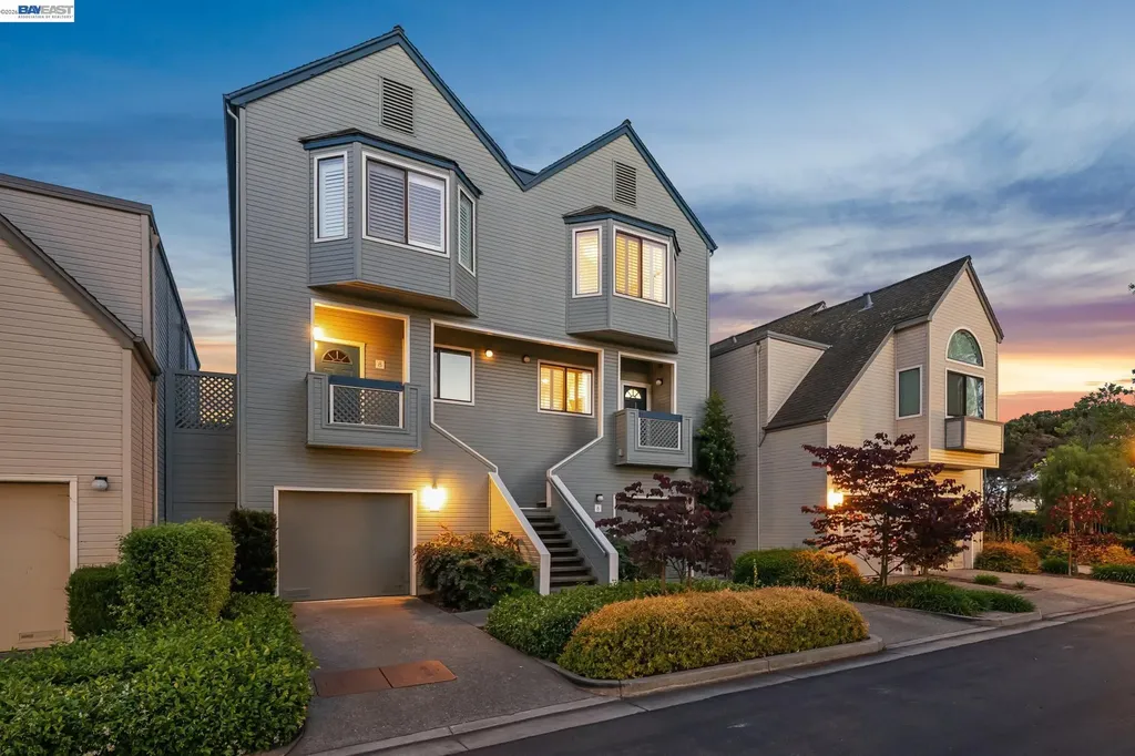 6 Invincible Court Alameda CA 94501
