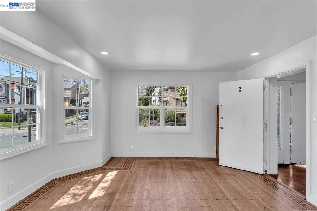 3300 Harrison Street Oakland CA 94611