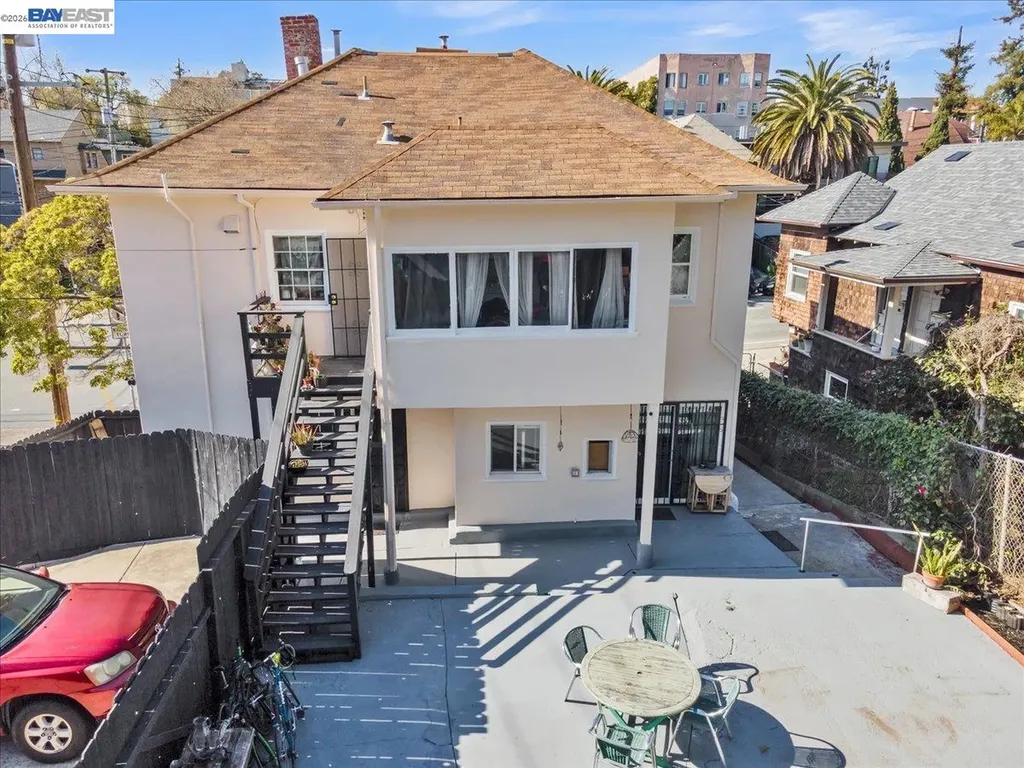 3300 Harrison Street Oakland CA 94611